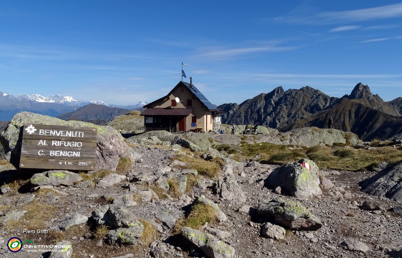 39 Benvenuti al Rif. Benigni (2222 m).JPG -                                